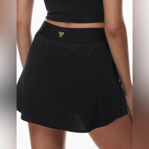 Aritzia Golden MoveTech™ Rally Skirt - Picture 2 of 9
